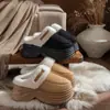 Pantuflas de Algodón Grueso para Mujer que Aumentan la Altura 2026 Otoño/Invierno Nuevos Zapatos Cerrados de Algodón Antideslizantes Forrados de Felpa Cálidos para el Hogar
