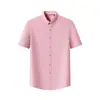 Camisa solta de manga curta plus size para homens, leve, para o verão, business casual, não amassa, cor sólida, com colarinho, top tipo camiseta