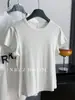 Camiseta Básica Casual de Manga Corta con Bordado de Cebra en la Espalda para Mujer, Cuello Redondo, Corte Ajustado, Camiseta Base Versátil, Verano 2026