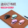 Color Macarrón Mini Grapadora Grapadora de Oficina para Estudiantes Grapadora Pequeña Portátil con Removedor y Fijador de Grapas Integrados