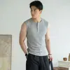 Camiseta sin mangas para hombre 2026 Verano, Mezcla de Algodón y Spandex, Textura de Canalé Vertical, Transpirable, Fresca, Cuello Henley, Chaleco Deportivo
