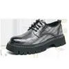 Zapatos de cuero nuevos de talla grande para adolescentes, estilo retro, casual de negocios, con cordones, suela gruesa, para aumentar la altura, en stock, transfronterizos
