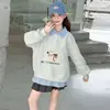 Camiseta Base para Niña Otoño 2025 Nuevo Sudadera con Bordado de Perro Falsa de Dos Piezas para Niños Mayores Suéter Raglán Dulce