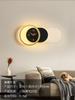 Lámpara de pared Lámpara de noche para dormitorio Simple Moderna Creativa Escandinava 2025 Nueva Lujo Accesible Sala de estar Lámpara de pared para fondo de TV