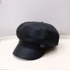 Chapéu de Couro PU Moda Outono/Inverno Estiloso Britânico Liso para Mulheres que Afina o Rosto, Boina Tendência, Chapéu Octogonal