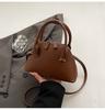 Bolsa de Concha com Design de Nicho para Mulheres 2026 Nova Moda Retro Bolsa de Mão Bolsa de Bowling Bolsa Transversal Casual Ombro Tendência