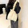 Bolso de mano plisado para mujer, estilo coreano, 2024, de verano, fresco, artístico, de ocio, hermoso, de gran capacidad.