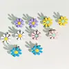 Pendientes Pequeños de Margarita Estilo Japonés y Coreano, Acero Inoxidable Electroplateado, Accesorios Florales Frescos y Dulces para Orejas, Joyería de Nicho de Alta Gama, Hipoalergénicos