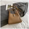 Bolso Cubo Sencillo de Mano Estilo Coreano para Mujer 2026 Nuevo Modelo Invierno Bolso de Hombro Cruzado Minimalista Elegante de Alta Calidad