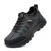 Zapatos de papá de felpa gruesa cálidos de invierno, impermeables, antideslizantes, de algodón para hombre, zapatos de senderismo para exteriores, zapatos de tela del viejo Beijing para hombre