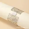 Europa y Estados Unidos línea transfronteriza venta caliente hueco vintage pulsera anillo traje exagerado al por mayor sol moda irregular tendencia