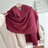 Novo Cachecol de Franjas de Cor Sólida para Homens e Mulheres, Xale Espesso Versátil de Outono e Inverno de Alta Qualidade, Aquecedor de Pescoço da Moda em Faux Cashmere em Estoque