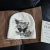 Gorro de Punto con Diseño de Mariposa Taak Street Graffiti para Mujer, Gorro de Punto Pullover para Otoño e Invierno que Hace que la Cara Parezca Más Pequeña, Gorro de Punto de Nicho para Hombre, Gorro de Invierno