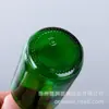 Disponibles en stock varias especificaciones de botellas de spray de vidrio, botellas Boston multicolor, botellas para desinfectante, botellas para aceites esenciales, botellas para cosméticos.