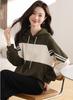 Sudadera con capucha negra de tiro real en stock para mujer, abrigo de otoño estilo coreano, jersey holgado con costuras a rayas, top informal de moda