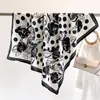 Bufanda de Seda Estilo Coreano Lunares Bufanda de Moda Bufanda Cuadrada de Sarga 90cm Simple Lujo Ligero Elegante Protector Solar Chal Pañuelo para la Cabeza para Mujeres