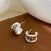 Brincos Retro com Gotejamento de Óleo em Liga Metálica Estampa de Leopardo em Formato de C Galvanizados a Ouro 18K para Mulheres Estilo Europeu e Americano Luxo Acessível Brincos Elegantes de Alta Qualidade