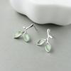 Weiwan s925 aretes de tuerca de plata sencillos y modernos [hoja fina] aretes de ópalo tierno de hoja de capullo para mujer