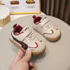 Zapatillas infantiles de moda con bloques de color, nuevos modelos de primavera y otoño, zapatos para niños pequeños de suela blanda con velcro para niños y niñas, zapatillas infantiles Forrest Gump
