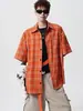 Camisa de Manga Corta a Cuadros Naranja Estilo Retro Americano High Street para Hombre Verano Holgada y Versátil Casual Cuello de Solapa Camisa de Trabajo