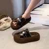 Pantuflas mullidas de un solo tirante estilo Melard para mujer, nueva colección otoño/invierno 2026, pantuflas de suela gruesa, versátiles para usar en exteriores, pantuflas cálidas de algodón