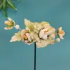 2025 Otoño Diseño Original Hecho a Mano Estilo Antiguo Pasador Flor Verde Degradada Flor de Terciopelo Imitación Flor Plisada Accesorio para el Cabello