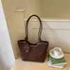 Bolsa Tote Elegante Popular com Textura Trançada Bolsa de Ombro Personalizada Tendência Estilo Coreano Chique para Trabalho Deslocamento Bolsa de Mão Casual