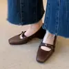 Venta Caliente Estilo Suave Retro Piel Genuina Zapatos Pequeños para Mujer 2026 Otoño Nuevo Estilo Suela Plana Correa Única Punta Aguda Boca Baja Zapatos de Una Sola Pieza