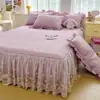 Novo Modelo 2026 13372 Saia de Cama de Renda Conjunto de Três Peças - Série Kela Lovers