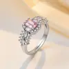 Anel de Cobre Sonhador Ultra-Brilhante Exquisito com Micro-Incrustações de Diamante para Mulheres, Estilo Francês de Luxo Leve com um Toque de Alto Padrão, Anel Aberto Super de Conto de Fadas e Lindo