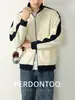 Chamarra Sudadera de Algodón Pesado de 360 g, Amigable con la Piel, con Bloques de Color y Cuello Alto para Hombre, con un Diseño Único, Adecuada para el Trayecto Diario, Corte Estructurado, Cierre Doble