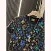 Moda Nueva de Verano Lujo Ligero Estampado Completo Letra Manga Corta Hombre Tendencia Suéter Casual Elegante Versátil Cuello Redondo Media Manga