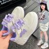 Tênis Feminino 2025 Primavera e Outono Novo Estilo Sapatos Brancos Infantis Sapatos Esportivos Respiráveis de Solado Macio Alunos do Ensino Fundamental Versátil Sapatos Casuais