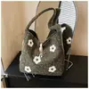 Bolsa Tote de Ombro Plush Bordado Nuvem Outono Inverno Novo Estilo Doce Literário Floresta Estilo Coreano Elegante para Mulheres