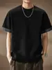 Camiseta de manga curta de alta qualidade, minimalista e versátil para homens, apresentando um novo design de verão com um padrão patchwork xadrez, corte solto, gola redonda e tecido de peso pesado, tornando-a uma peça da moda