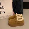 Mocassins de pelúcia com sola grossa estilo Birkenstock, novos sapatos de algodão peludos quentes para exterior outono e inverno 2026, mocassins de neve