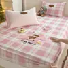 Sábana de Algodón Puro Cepillado Bordada de Toalla Espesa Cubre Cama de Algodón de Invierno para Niños Juego de Tres Piezas Protector de Colchón Simmons