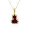 Collar de Calabaza de Acero de Titanio de Precisión de Alta Calidad para Mujer, Tendencia Nacional, Diseño de Nicho, Cadena Clavicular de Nácar Blanco de Gama Alta