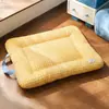 Cama para gato al por mayor transfronteriza, adecuada para todas las estaciones, cojín tipo sofá para mascotas, diseño engrosado, para perros pequeños y medianos, incluyendo Bichón Frisé, ideal para invierno