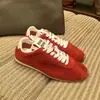 Versão em Couro~Sola Plana Bico Redondo Tênis de Treino Alemão Feminino Retrô Vermelho Tênis Forrest Gump Cadarço Versátil Tênis de Skate Tênis Esportivo Casual