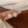 Lote Misto Brincos Populares para Mulheres, Brincos de Luxo de Alta Qualidade, Mesmo Estilo do Tiktok, Versão Coreana, Brincos de Flor de Pérola, Nicho e Versátil
