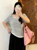 Camiseta simples de tricô de manga curta com gola quadrada para mulheres plus size, outono 2026, top casual versátil para mulheres plus size
