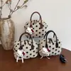 Bolsa de Nylon com Bolinhas de Design de Nicho Estilo Coreano, Versátil para o Trabalho e Uso Casual, Bolsa Quadrada Pequena Feminina, Bolsa de Mão e Bolsa Transversal