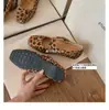 Zapatos Mary Jane Cuadrados de Moda con Estampado de Leopardo y Correa Diagonal Grape Mom Studiolee de 4 cm de Altura