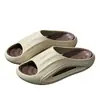 2026 Nuevas Pantuflas de Bloques de Color de Alta Gama para el Hogar y el Baño, Pantuflas de Verano Antideslizantes para Exteriores Anti-Olor para Mujeres y Hombres