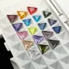 3X3~8X8Mm 5A Wuzhou Piedra Preciosa Artificial Triangular Ángulo Recto Zircón Colorido Zirconia Cúbica Sintética Cuentas Sueltas
