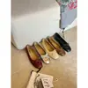 Sapatos Rasos Mary Jane Quadrados com Laço Estilo Retrô Francês Primavera 2026 Solado Macio Confortáveis Versáteis