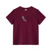 Camiseta Feminina de Manga Curta com Estampa de Letras, Estilo Novo, Casual Versátil, Caimento Solto, Emagrecedora, Que Cobre a Barriga, Tamanho Grande para Mulheres de Meia-Idade