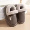 Nuevas pantuflas de algodón para otoño e invierno para niños y niñas, de suela gruesa, antideslizantes, cálidas, forradas de felpa para uso en interiores.