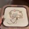2026 Novo Bracelete de Flor de Quatro Pétalas de Alta Qualidade para Mulheres, Luxo Acessível, Super Flash para Instagram, Simples Elegante, Melhor Presente de Aniversário para Amiga
